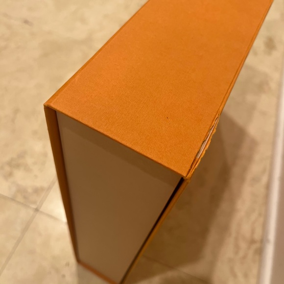 👑Authentic Louis Vuitton Gift/Storage Box Magnetic Closure in Imperial Saffron - Picture 4 of 6